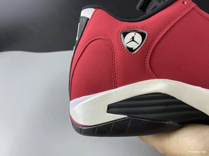 14 AIR 487471-006 TORO GYM RED JORDAN RETRO 0620